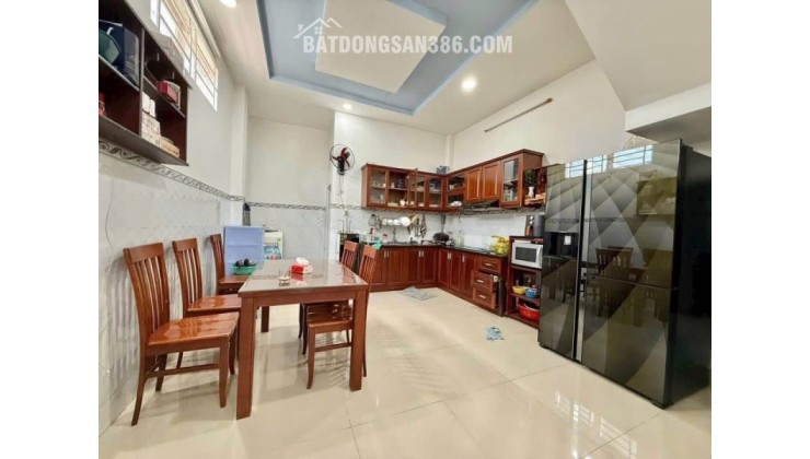 Bán nhà 3 tầng, 75m2 đường Số 4, Hiệp Bình Phước, Thủ Đức, TP HCM, sổ hồng riêng, giá 7,33 tỷ.