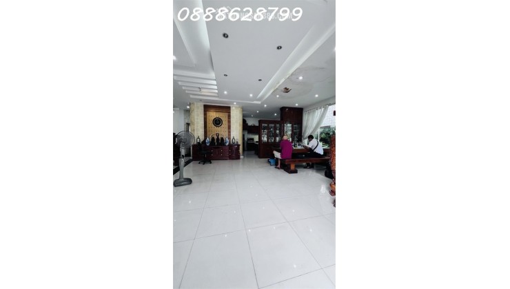 BIỆT THỰ 3 MẶT TIỀN SIÊU VIP – 283M²-NGANG 18 x18 – 4 TẦNG – THANG MÁY – CHỈ 26 TỶ