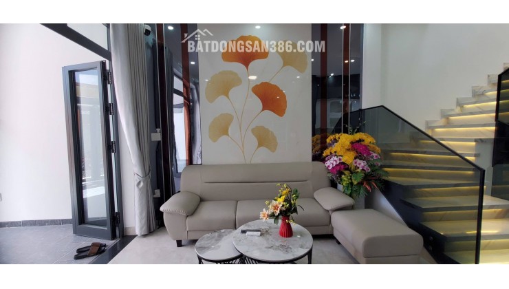 Nhà 2 tầng kiệt ô tô Nguyễn Công Hoan - Ô TÔ ngủ trong nhà