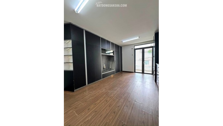 Bán nhà Quận 7 - Lâm Văn Bền 80m2 4tầng 4PN - Xe hơi đỗ cửa - dọn vào ở ngay, 12 tỷ