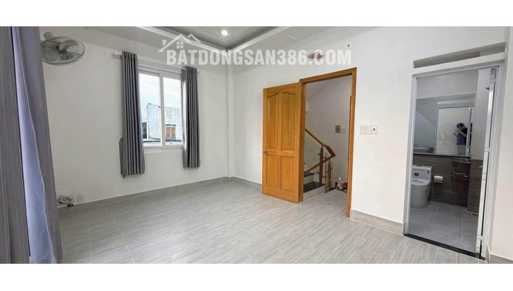 Bán nhà Quận 7 - Huỳnh Tấn Phát 62m2 4tầng 4PN - Ngang 5.7m - Căn góc Ô Tô đỗ Cửa - 8.2 tỷ