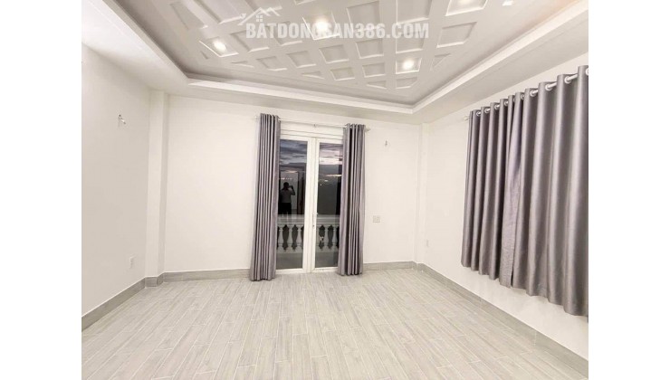 Bán nhà Quận 7 - Huỳnh Tấn Phát 62m2 4tầng 4PN - Ngang 5.7m - Căn góc Ô Tô đỗ Cửa - 8.2 tỷ