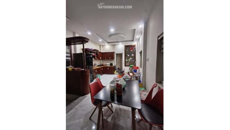 Bán nhà 3 tầng Gò Cát, Phú Hữu, Q9, Thủ Đức, TP HCM. DT 56m2, sổ hồng riêng. Giá 6,97 tỷ.