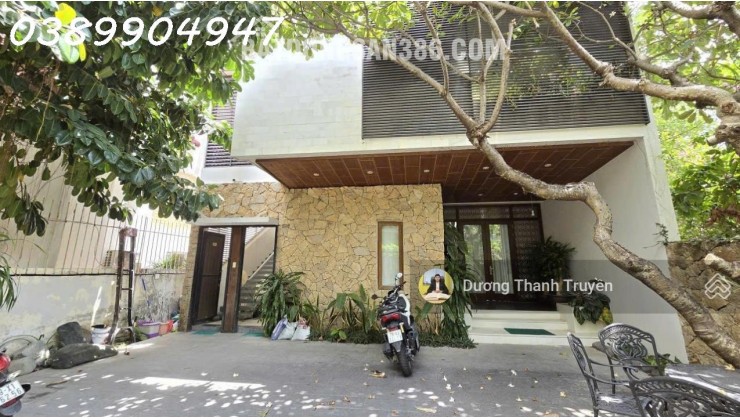 Bán biệt thự 4 tầng 2 mặt tiền view biển ngang hiếm 9,7m, cạnh Đại học Nha Trang, dòng tiền 70tr/th
