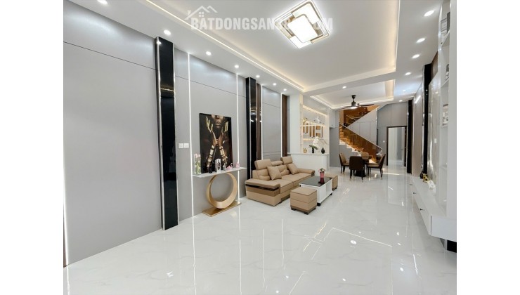 Huỳnh Tấn Phát - Nhà mới Ở ngay 2 tầng - 65m2 - Full nội thất xịn - 3PN rộng - 5 tỷ 950