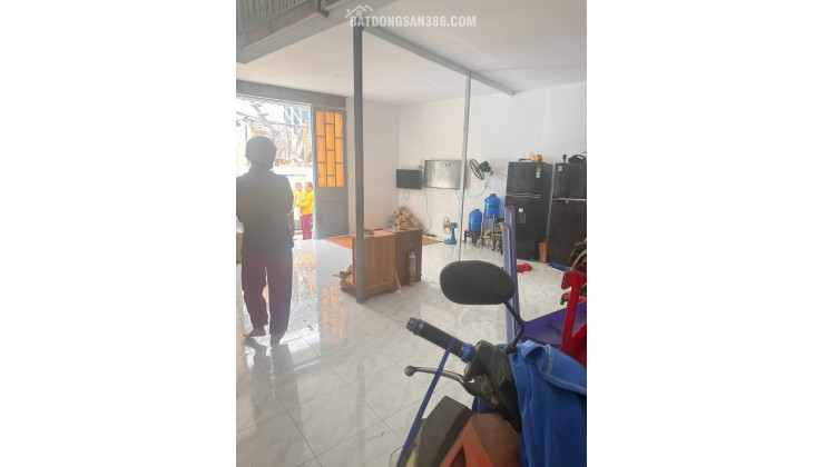 BÁN NHÀ CẤP 4 XINH XẮN VIEW BỜ SÔNG THAM LƯƠNG – GIÁ CỰC TỐT. LH:0903993987 – 0787002686.