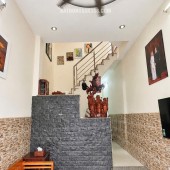 Bán nhà Quận 7 - Bùi Văn Ba 112m2 2 Tầng Cũ, Tiện Xây Mới 4tầng - Hẻm xe hơi 5m, chỉ 9.6 tỷ