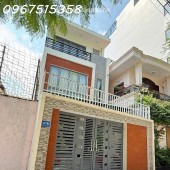  NHÀ HƯỚNG ĐÔNG, SÂN TRƯỚC RỘNG — CÁCH BIỂN KHOẢNG 1KM-VĨNH HÒA