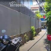 LÔ GÓC 3 MẶT TIỀN – 74M² (4,3x17M) – NHÀ CẤP 4 TIỆN XÂY MỚI – CHỈ NHỈNH 6 TỶ – 10M RA MẶT TIỀN HUỲNH KHƯƠNG AN, GÒ VẤP.