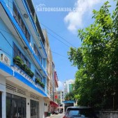 Chỉ nhỉnh 3Đ hơn có ngay nhà hẻm xe hơi Nguyễn Hồng Đào, 2 tầng ngang lớn 4.5m