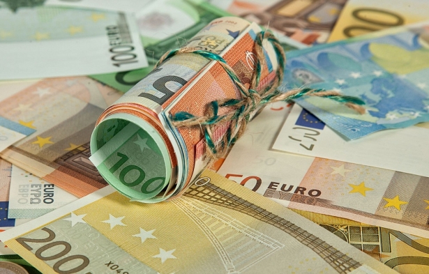 Tỷ giá đng Euro hôm nay (26/11): Giá Euro trong nước tiếp tục giảm