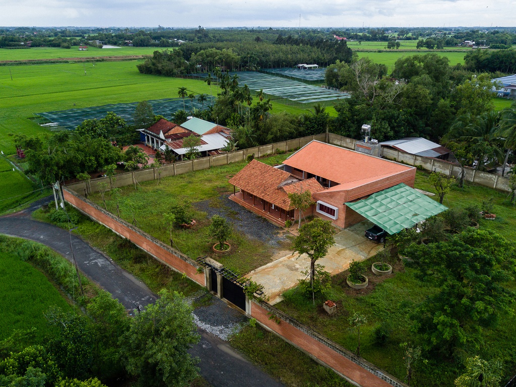 Ngôi nhà với kiến trúc truyền thống nông thôn Nam Bộ