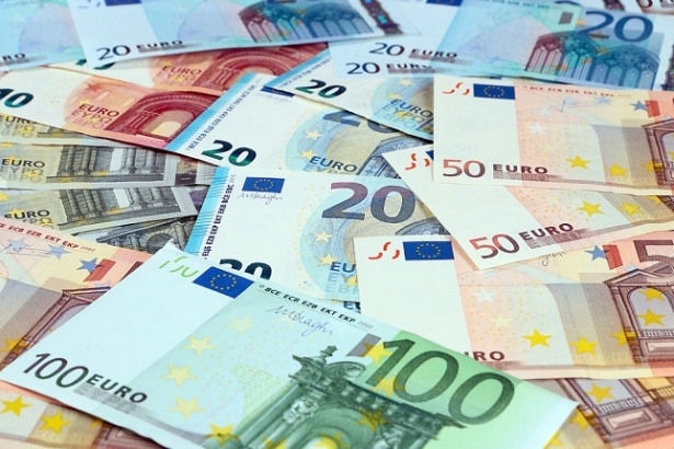 Tỷ giá đng Euro hôm nay 20/3: Giá Euro trong nước giảm sâu