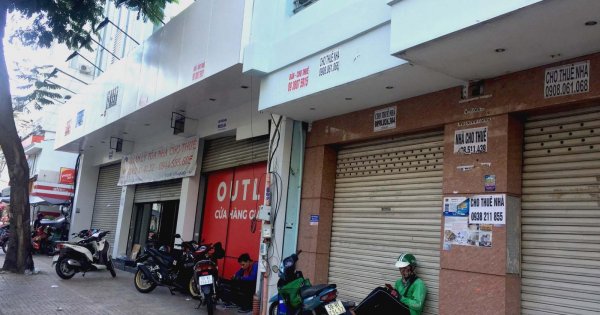 "Làn sóng" rao bán nhà mặt phố