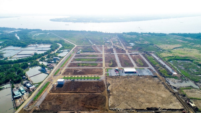 Đất nền vẫn giữ ngôi đầu bảng, khu Nam sôi động giao dịch
