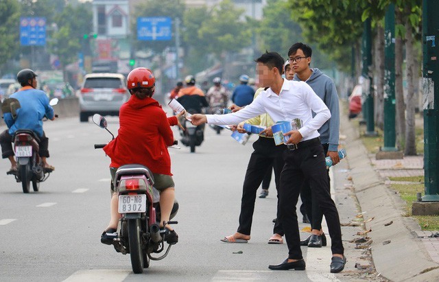 Môi giới BĐS kể chuyện nghề: “Đng nghiệp cướp hợp đng, rớt nước mắt vì khách hàng ép giá, bớt cọc…”