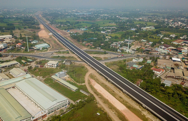 Ba huyện ngoại thành của TP HCM muốn lên thẳng thành phố