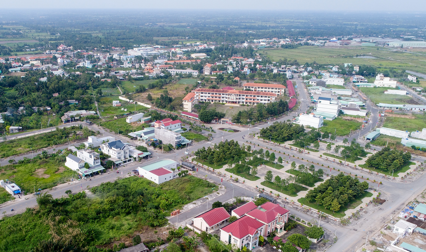 Đất ven đô Hà Nội trầm lắng sau sốt nóng