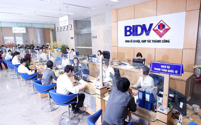 BIDV lãi trước thuế 5.037 tỷ đng trong nửa đầu năm, bị Techcombank "vượt mặt "