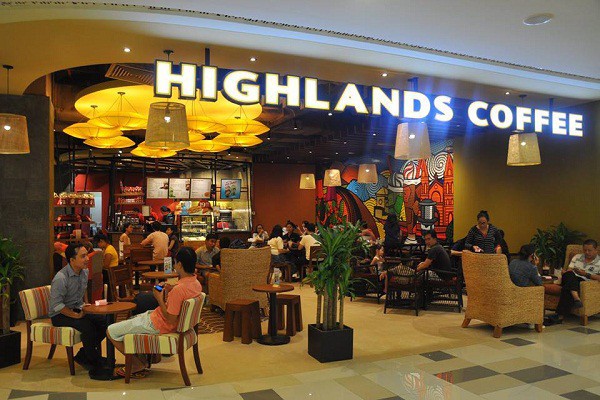 "Bình dân hóa" - Chiến lược giúp Highlands trở thành chuỗi cà phê "bá chủ" ở Việt Nam, khiến Starbucks và Trung Nguyên cũng phải "hít khói"