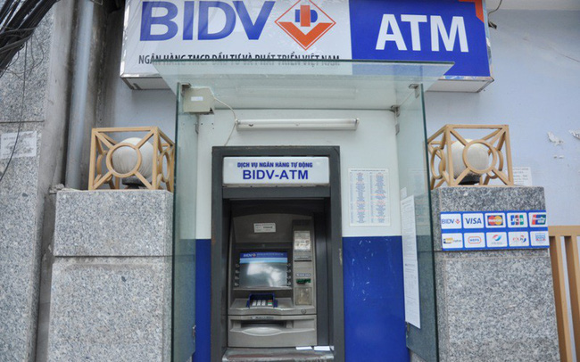 Nhiều khách hàng BIDV bỗng dưng mất tiền trong tài khoản dù thẻ ATM nằm im trong ví, ngân hàng nói gì