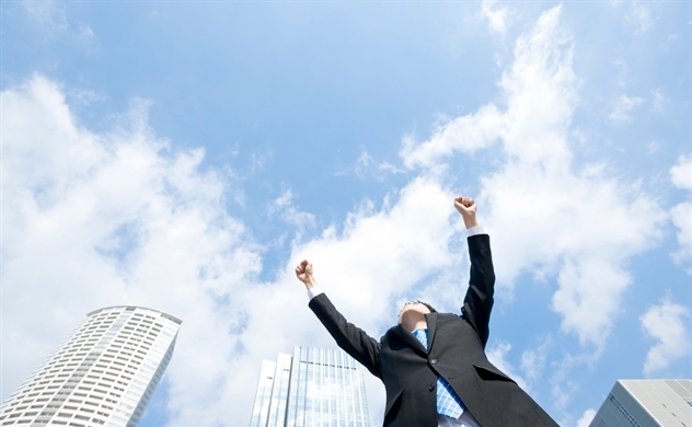 successful_businessman_51641289.jpg